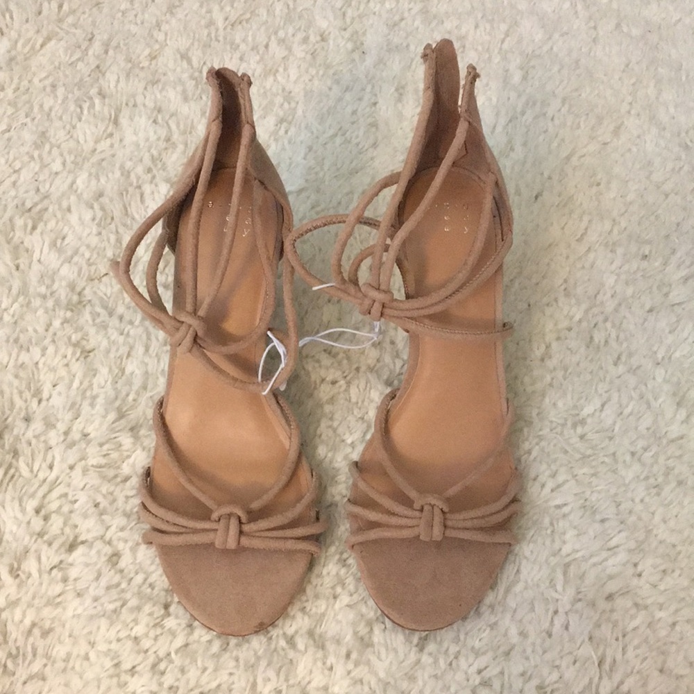 Tan heels!